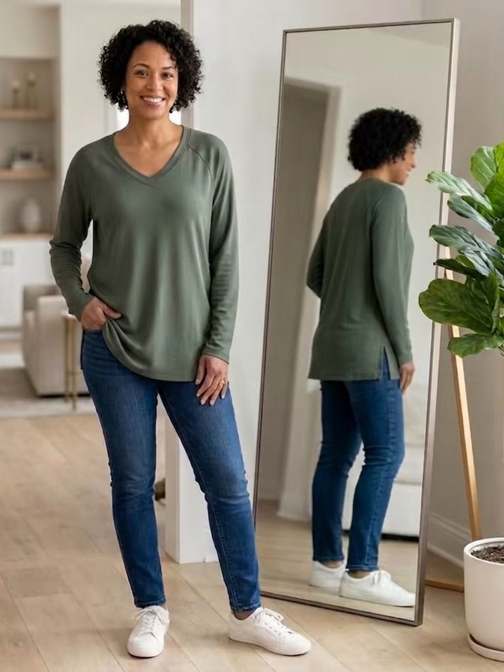 Banana Republic Tunic Sweater Sage Green Women’s Size Small V-Neck Soft Stretch